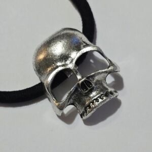 💀 Metal Skull Hair Tye
